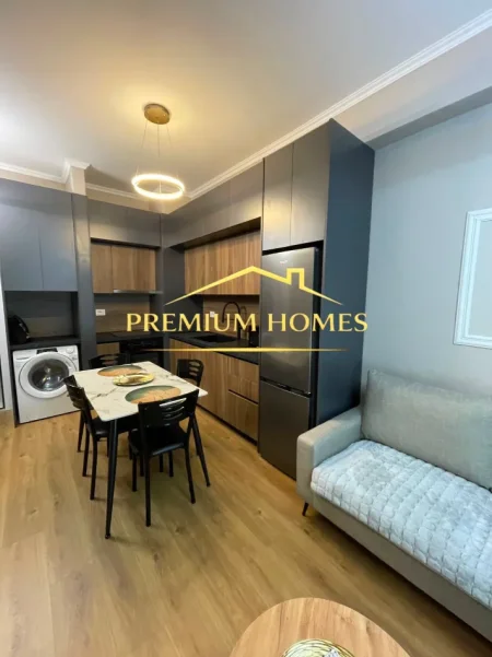 Tirane, jepet me qera apartament 1+1 Kati 5, 420 €