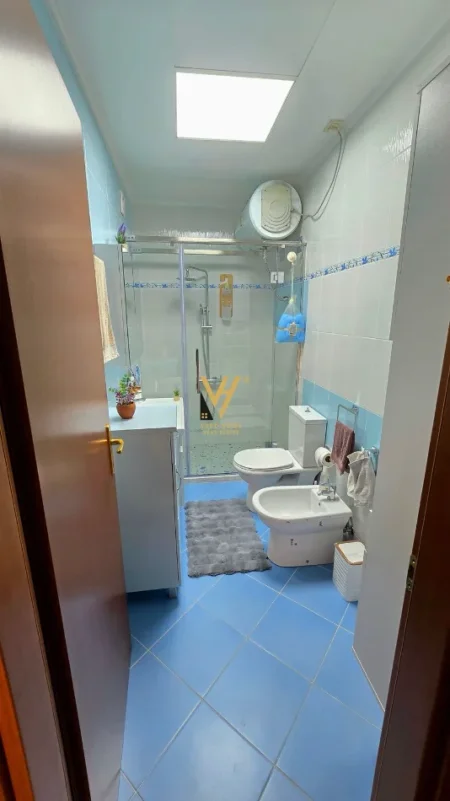 Tirane, shitet apartament 3+1+Ballkon Kati 4, 126 m² 365.000 € (LIQENI I THATE)