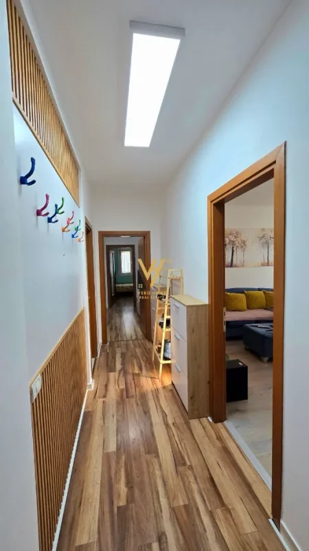 Tirane, shitet apartament 3+1+Ballkon Kati 4, 126 m² 365.000 € (LIQENI I THATE)