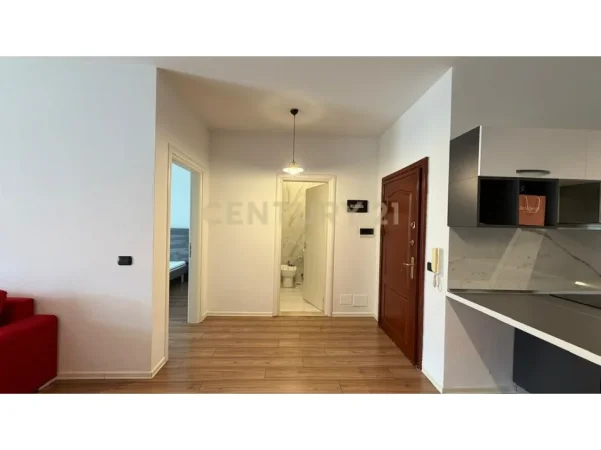 Tirane, jepet me qera apartament 1+1 Kati 7, 82 m² 800 € (liceu artistik)