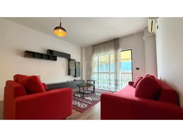 Tirane, jepet me qera apartament 1+1 Kati 7, 82 m² 800 € (liceu artistik)