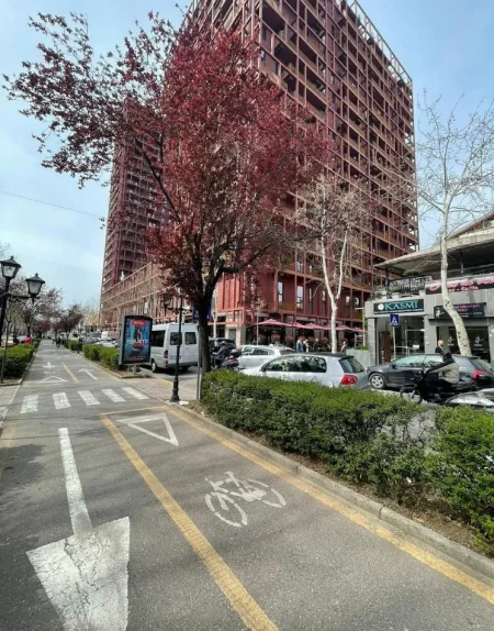 Tirane, shitet apartament 2+1+Aneks+Ballkon Kati 9, 113 m² 410.000 € (rruga e kavajes , 21 dhjetori)