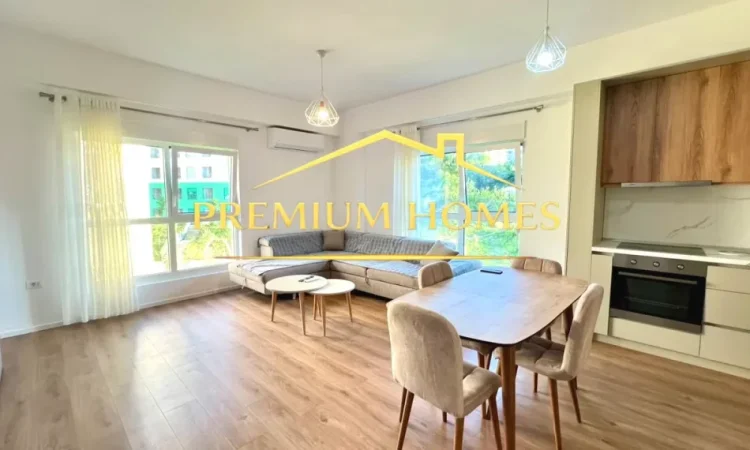 Tirane, jepet me qera apartament 2+1 , 110 m² 535 €