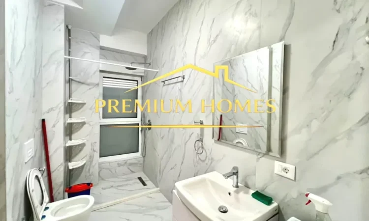 Tirane, jepet me qera apartament 2+1 , 110 m² 535 €