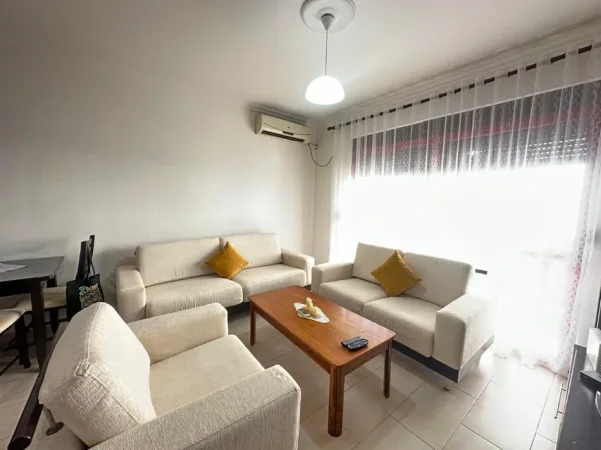 Tirane, jepet me qera apartament 1+1 Kati 1, 60 m² (zogu i zi)