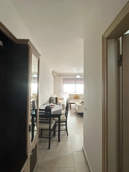 Tirane, jepet me qera apartament 1+1 Kati 1, 60 m² (zogu i zi)