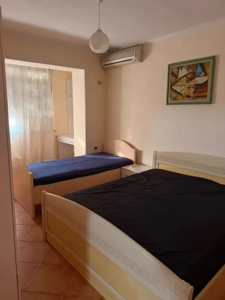 Tirane, jepet me qera apartament 2+1 Kati 3, 95 m² 0 € (Brryli)