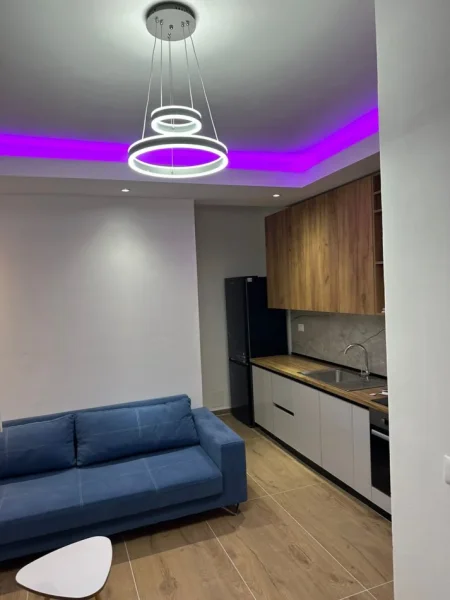 Tirane, jepet me qera apartament 1+1 Kati 3, 65 m² 350 € (Çollak)