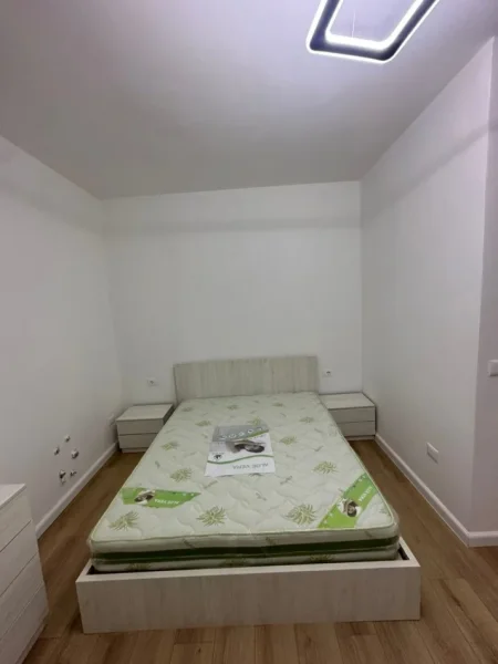 Tirane, jepet me qera apartament 1+1 Kati 3, 65 m² 350 € (Çollak)