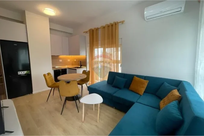 Tirane, jepet me qera apartament 1+1 Kati 6, 59 m² (Mangalem)