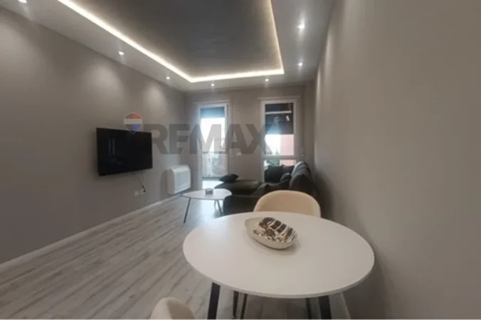 Tirane, jepet me qera apartament 1+1 , 650 € (egnatia)
