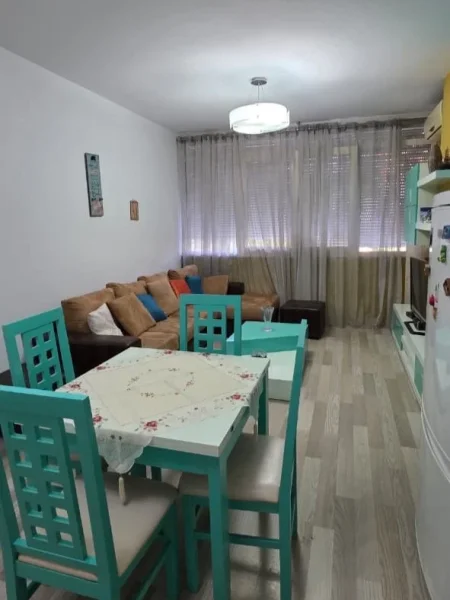 Tirane, jepet me qera apartament 2+1+Ballkon Kati 2, 98 m² 450 € (Astir, Rruga Teodor Keko (mbi Kafe Dot Long))