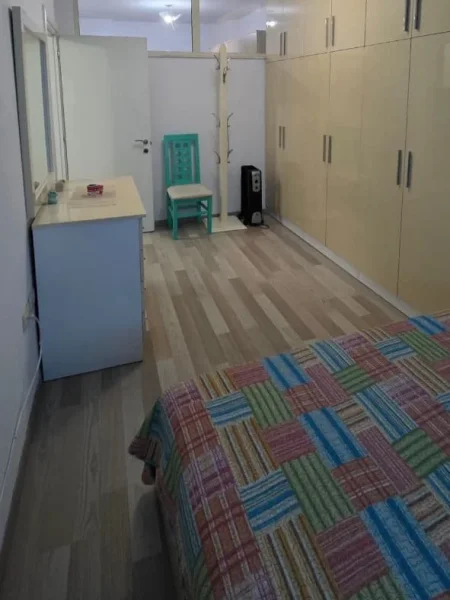 Tirane, jepet me qera apartament 2+1+Ballkon Kati 2, 98 m² 450 € (Astir, Rruga Teodor Keko (mbi Kafe Dot Long))