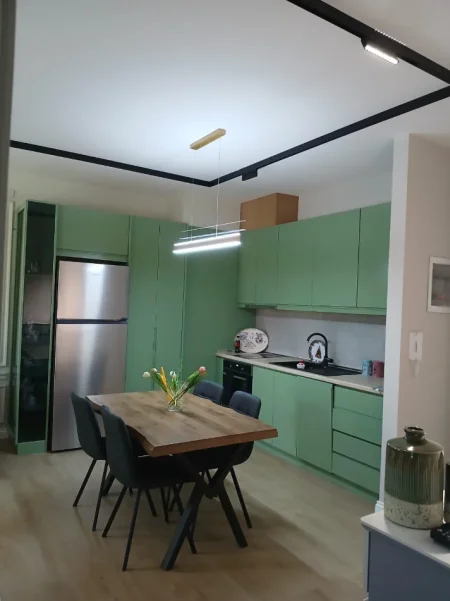 Korce, shes apartament 1+1 Kati 2, 90.000 €