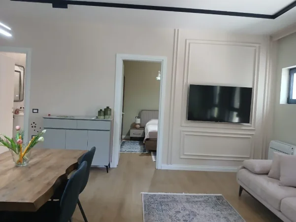 Korce, shes apartament 1+1 Kati 2, 90.000 €