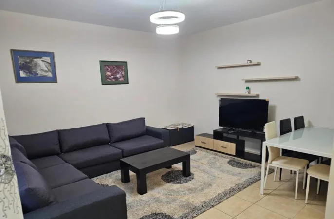 Tirane, jepet me qera apartament 2+1 Kati 1, 90 m² 550 € (Rruga 5 Maji)