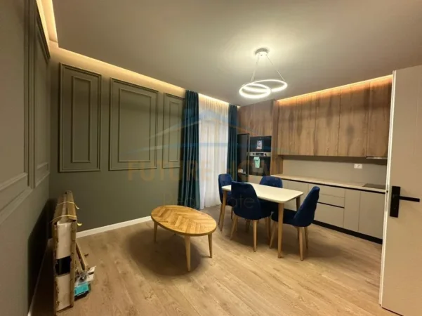 Tirane, shitet apartament 3+1 Kati 2, 112 m² 220.000 € (UNAZA E RE)