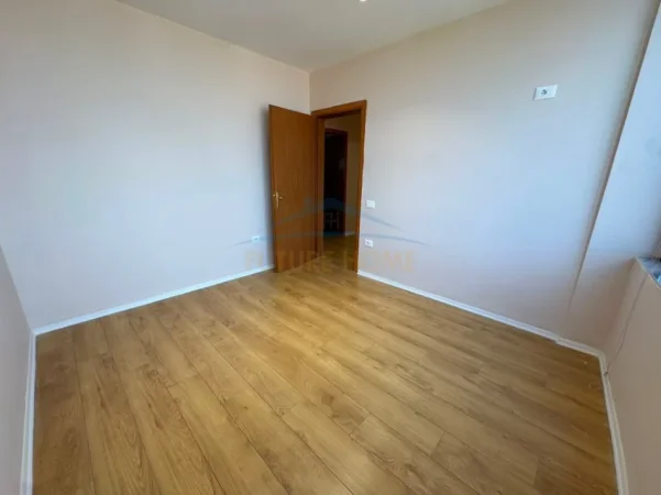 Tirane, shitet apartament 2+1 Kati 6, 97 m² 210.000 € (Ali Demi)