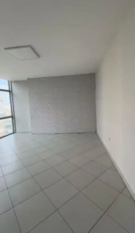 Tirane, shitet apartament 1+1 Kati 4, 58 m² 174.000 € (Rruga Sali Butka)