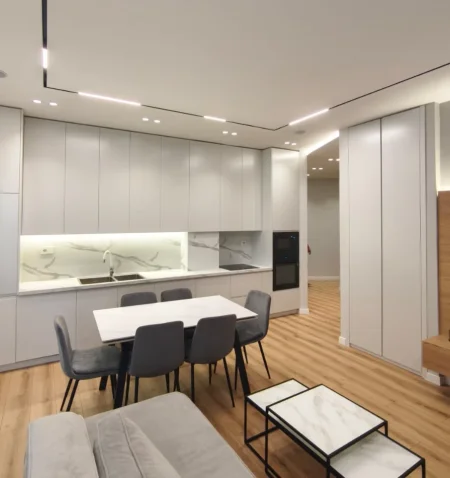 Tirane, jepet me qera apartament 3+1 , 130 m² 1.700 € 