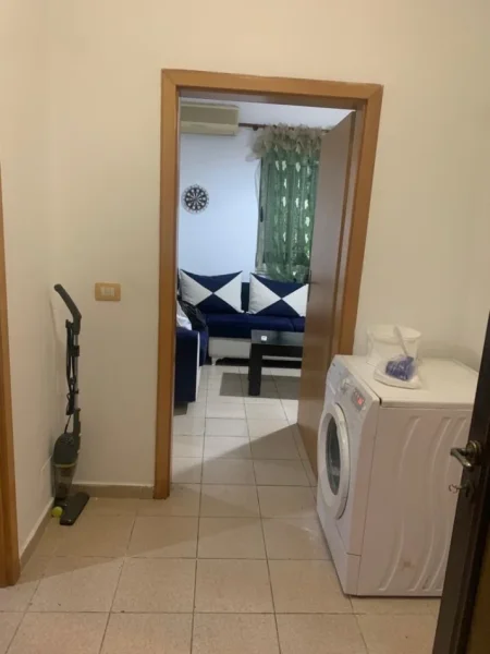 Tirane, jepet me qera apartament 2+1 Kati 1, 70 m² 400 € (Spitali Amerikan 2)