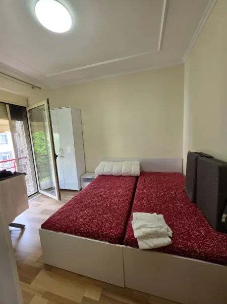 SHITET: Apartament 2+1+2🚾 & 1 Ballkon📍Liqeni Thatë - (Kompleksi FZ) 105m² 🌇 Kati 5 🔥Me Hipotekë, I Mobiluar (230.000€ 💸) 🌐