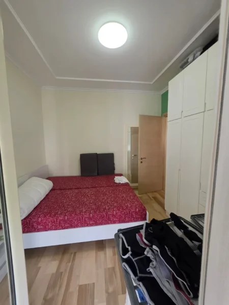 SHITET: Apartament 2+1+2🚾 & 1 Ballkon📍Liqeni Thatë - (Kompleksi FZ) 105m² 🌇 Kati 5 🔥Me Hipotekë, I Mobiluar (230.000€ 💸) 🌐