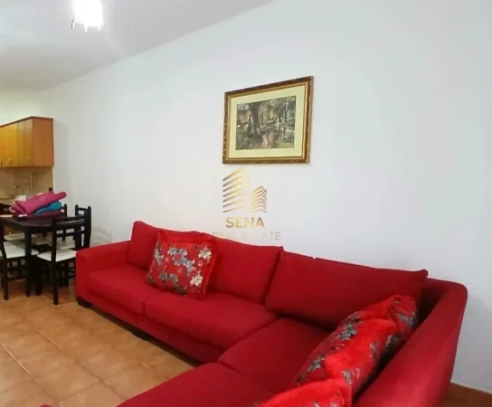 Tirane, jepet me qera apartament 1+1+Ballkon Kati 4, 67 m² 500 € (Brryli)