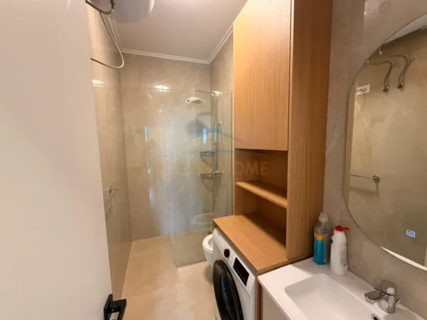 Tirane, jepet me qera apartament 2+1 Kati 5, 114 m² 2.000 € (RRUGA E KOSOVAREVE)