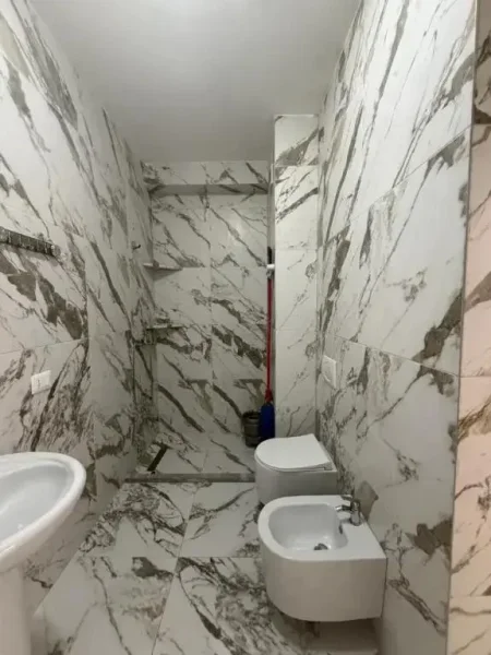 Tirane, jepet me qera apartament 1+1 Kati 3, 70 m² 550 € (Don Bosko)