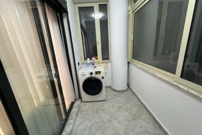 Tirane, shitet apartament 2+1+Ballkon Kati 4, 83 m² 165.000 € (Fresk)