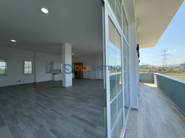 Tirane, jepet me qera 4+1 , 250 m² 