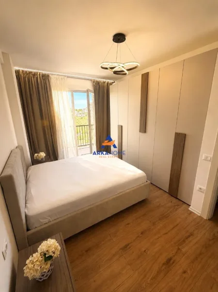 Tirane, jepet me qera apartament 1+1+Ballkon Kati 6, 65 m² 428 € 