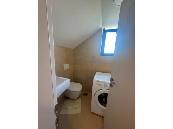 Tirane, jepet me qera apartament 3+1 , 122 m² 800 € 