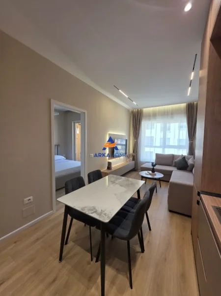 Tirane, jepet me qera apartament 1+1+Ballkon Kati 5, 58 m² 482 € 