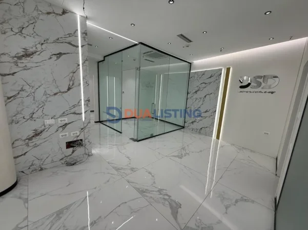 Tirane, jepet me qera ambjent biznesi , 135 m² 4.600 € 
