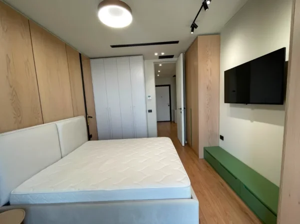 Tirane, jepet me qera apartament 1+1 , 850 € 