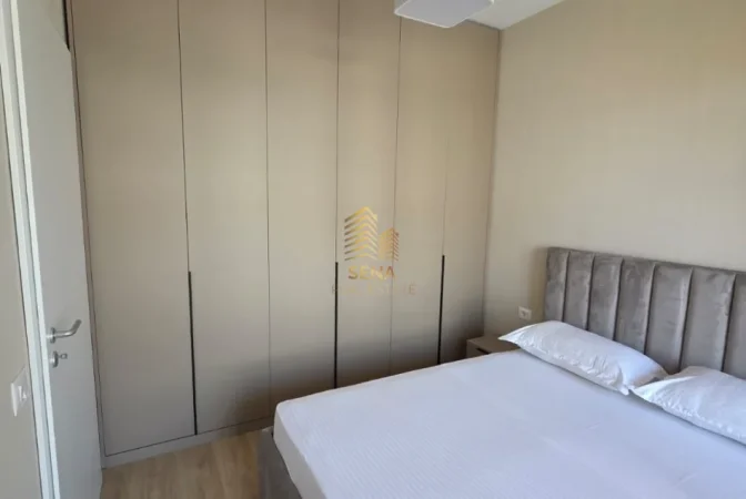 Tirane, jepet me qera apartament 1+1+Ballkon Kati 5, 58 m² 450 € (Ali Demi)