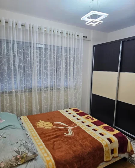 Tirane, jepet me qera apartament 2+1 Kati 2, 80 m² 550 € (5 MAJI)