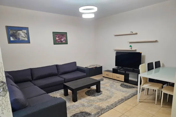 Tirane, jepet me qera apartament 2+1 Kati 2, 80 m² 550 € (5 MAJI)
