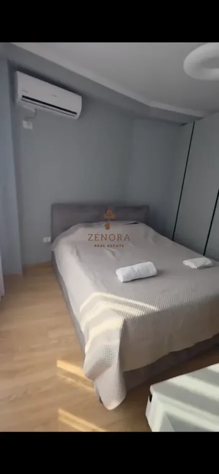 Tirane, jepet me qera apartament 2+1+Ballkon Kati 5, 100 m² 1.400 € (Bulevardi Zhanë D'Ark)