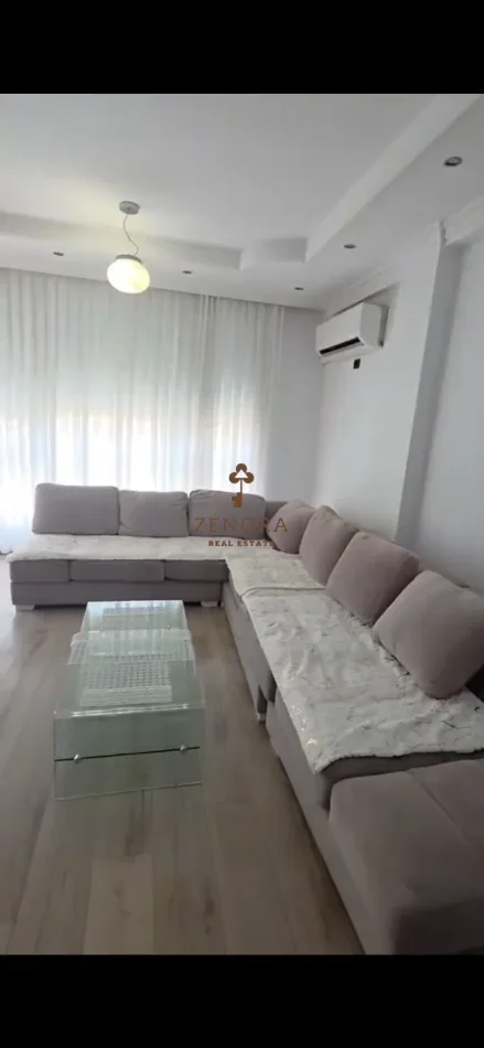 Tirane, jepet me qera apartament 2+1+Ballkon Kati 5, 100 m² 1.400 € (Bulevardi Zhanë D'Ark)