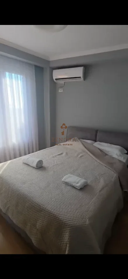 Tirane, jepet me qera apartament 2+1+Ballkon Kati 5, 100 m² 1.400 € (Bulevardi Zhanë D'Ark)
