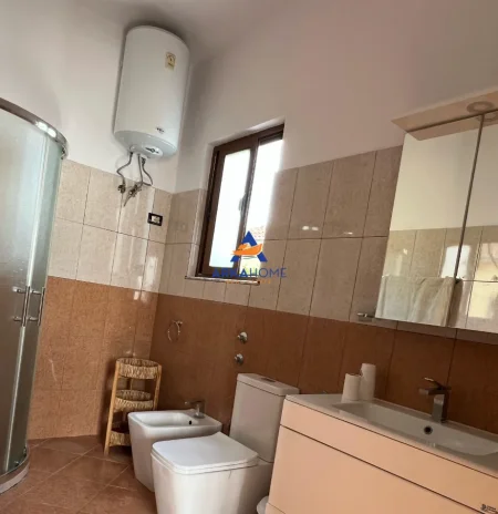 Tirane, jepet me qera apartament 2+1+Ballkon Kati 2, 90 m² 535 € 