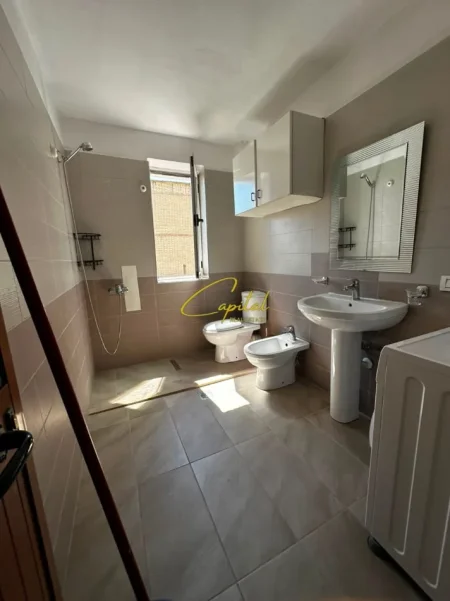 Tirane, shitet apartament 2+1 Kati 3, 70 m² 123.000 € (ALI DEMI)