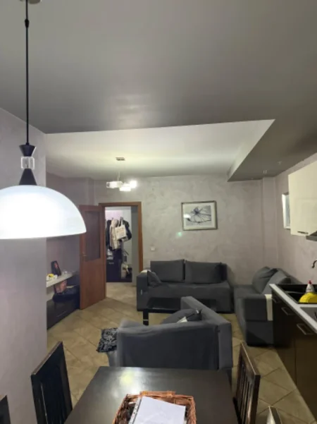 Tirane, jepet me qera apartament 2+1 Kati 5, 80 m² 600 € (21 Dhjetori prane Square 21)