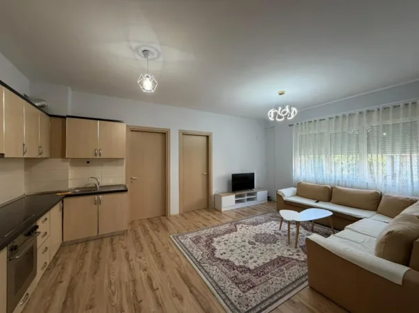Tirane, jepet me qera apartament 2+1 Kati 2, 100 m² 700 € (Liqeni i Thate.)