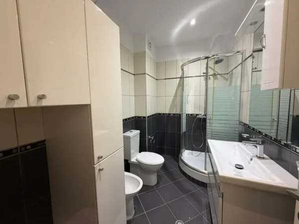 Tirane, shitet apartament 3+1 Kati 3, 118 m² 340.000 € (Kopeshti Zoologjik.)
