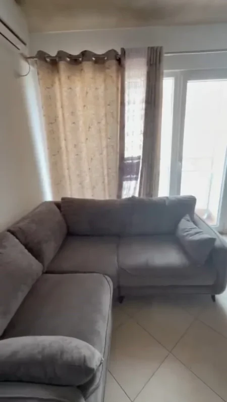 Tirane, jepet me qera apartament 1+1 Kati 9, 60 m² 800 € (Astir)