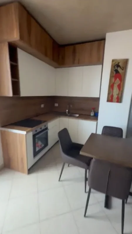 Tirane, jepet me qera apartament 1+1 Kati 9, 60 m² 800 € (Astir)